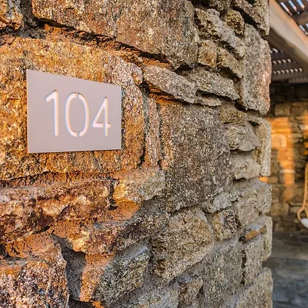 Aparthotel Eden View & 4*