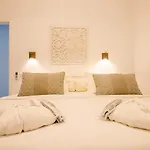 Eden View & 4* Platys Gialos (Mykonos)