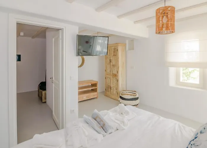 アパートホテル Eden View & プラティス・ヤロス