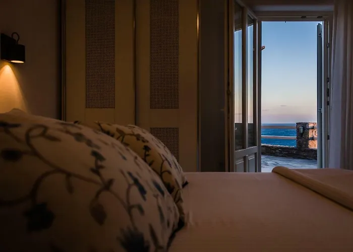 Eden View & 4* Platis Yialos