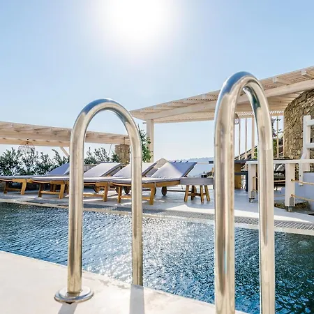 Aparthotel Eden View Suites&residences