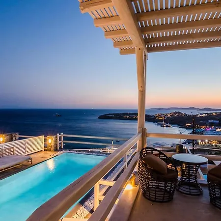 Aparthotel Eden View Suites&residences 3*